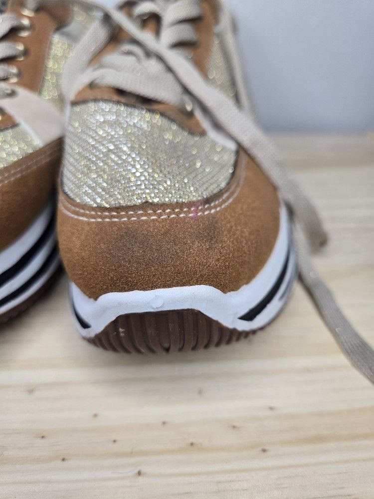 Rogue Helium Gold & Brown Women's Size 8 Shoes