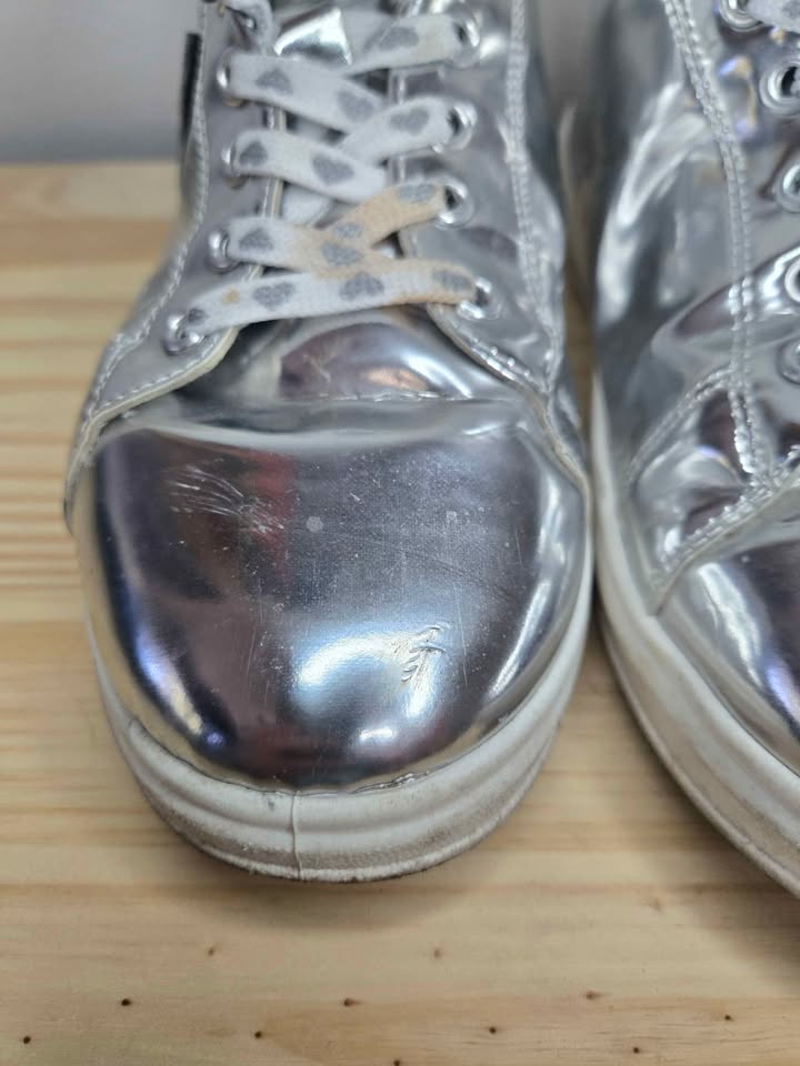 Rogue Helium Stylized Silvery Shoes